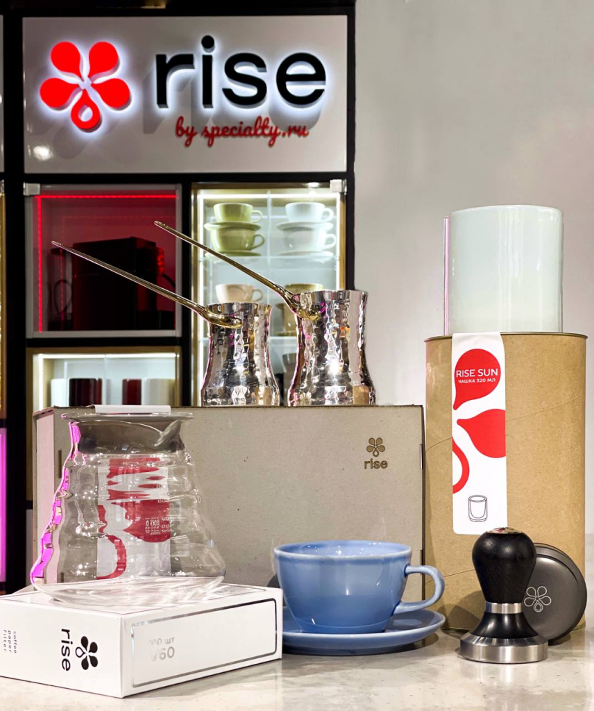 Полка с продукцией RISE Стеллаж с продукцией RISE