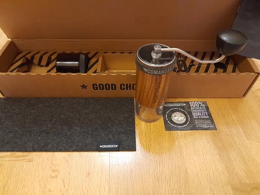 Ручная кофемолка Comandante C40 MK4 Nitro Blade Black