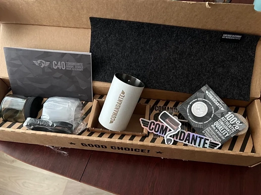 Ручная кофемолка Comandante C40 MK4 Nitro Sunset Red